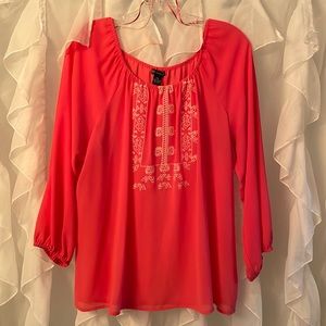 Women’s summertime top. Cool for summertime! Peachy color, like new.